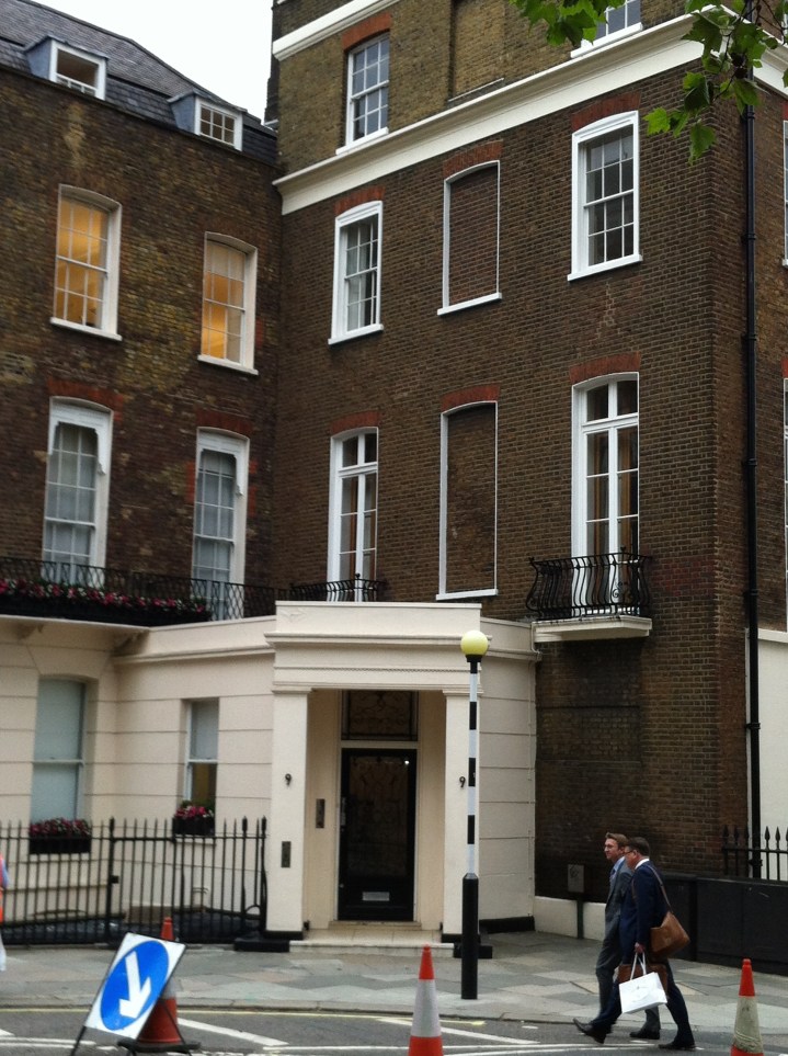 Where Did the First American Ambassador Live in&nbsp;London